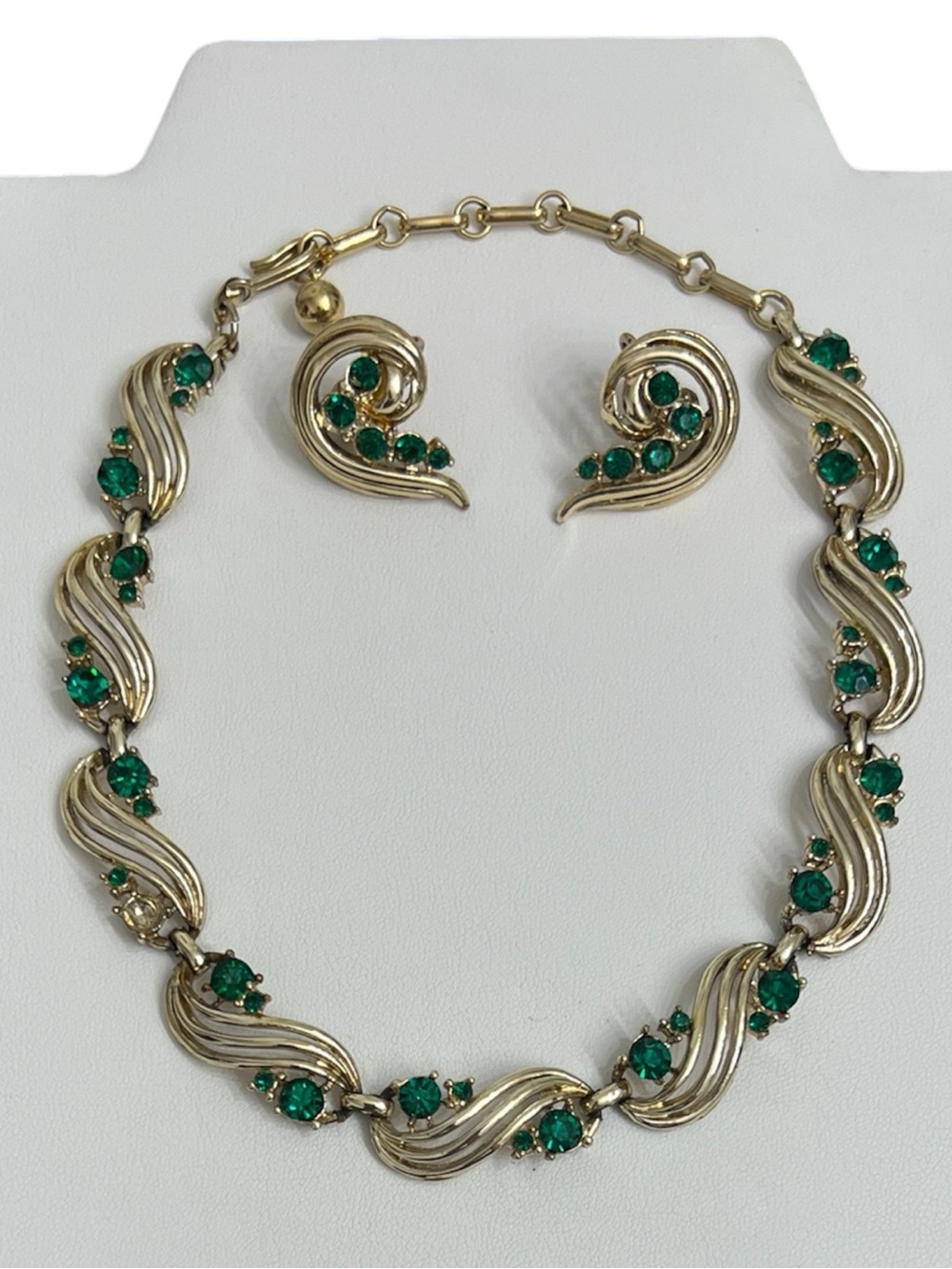 Coro • Vintage Gold Tone Clip On Earrings and Choker Necklace Green Rhinestone